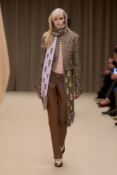 Look 13